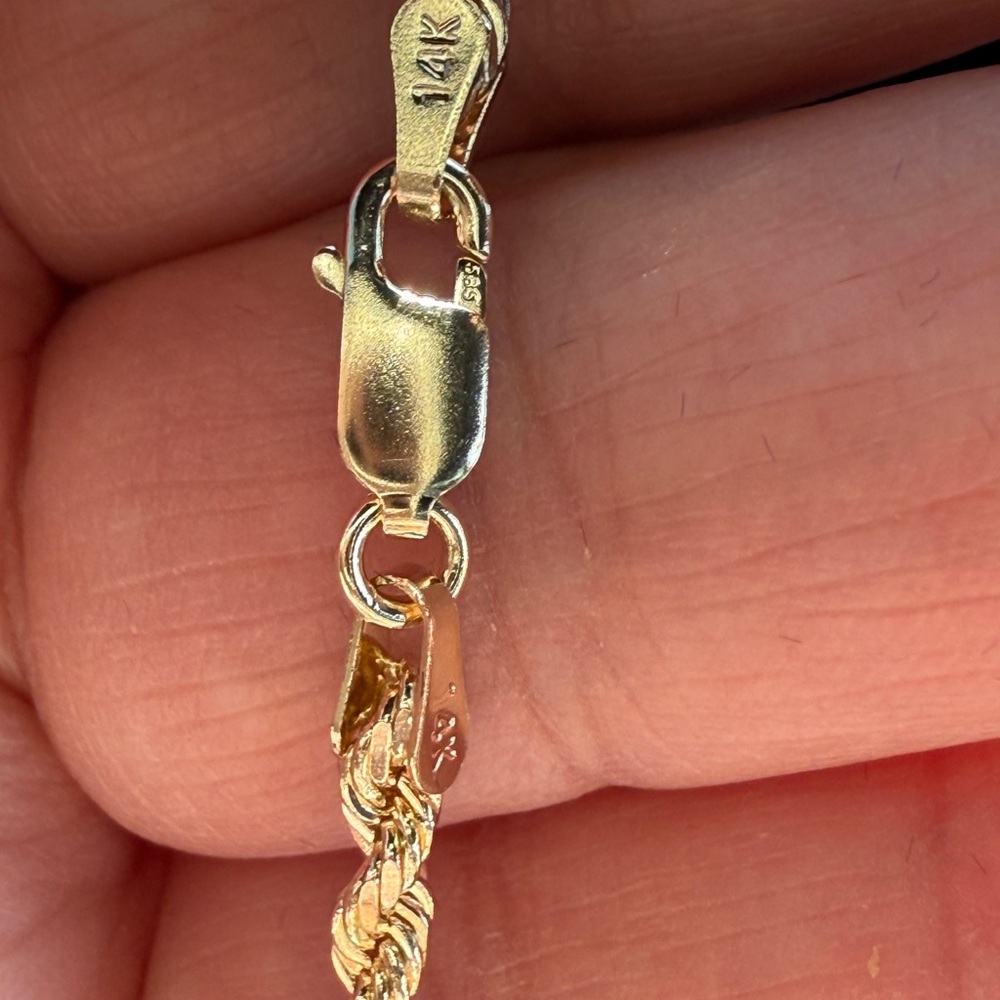 SOLD ๐ Gold Pendant Necklace - Picture 5 of 8